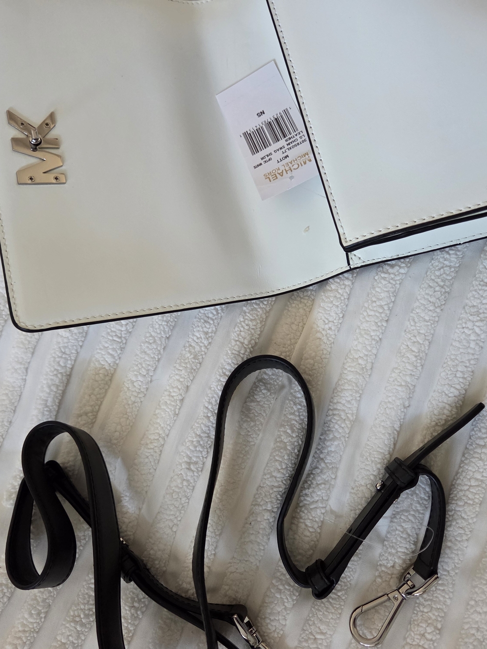 Michael Kors White & Black Graffiti-Print Shoulder Bag - Picture 5 of 7